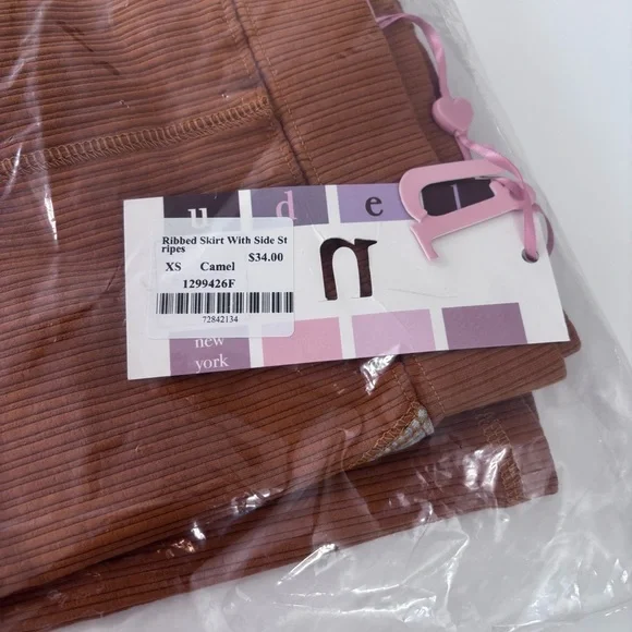 Udel New York Girls Camel Ribbed Skirt with Side Stripes Size XS NWT - Picture 6 of 6